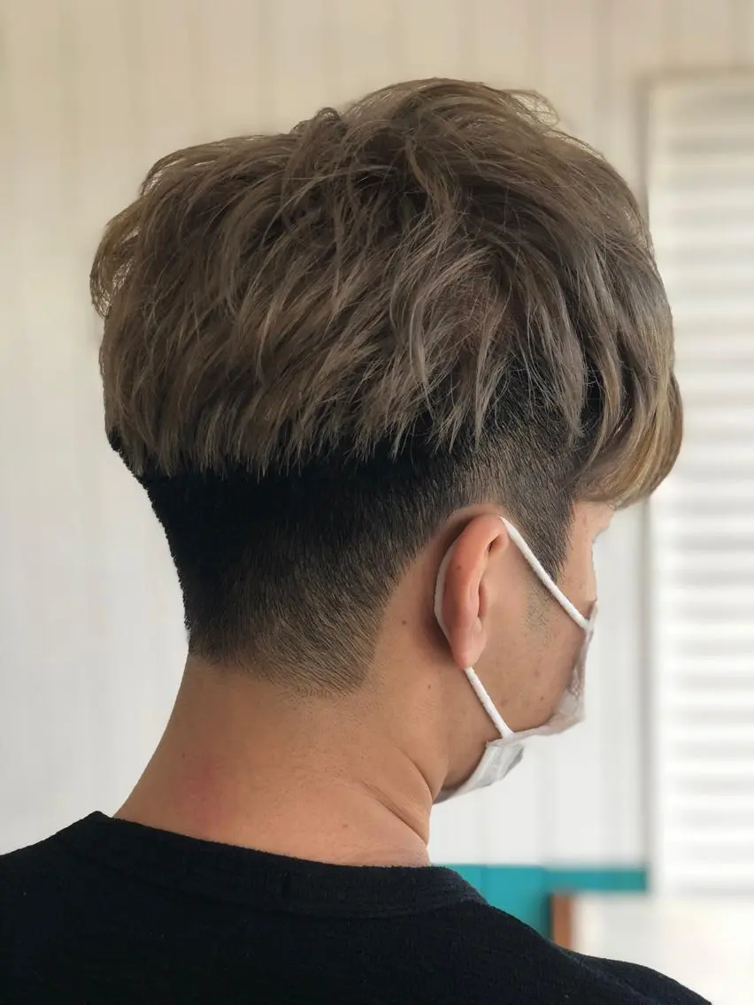 ショート カラー メンズ メンズハイトーン ダブルカラー ハイトーンカラー Snaly カラー特化ページのヘアスタイル