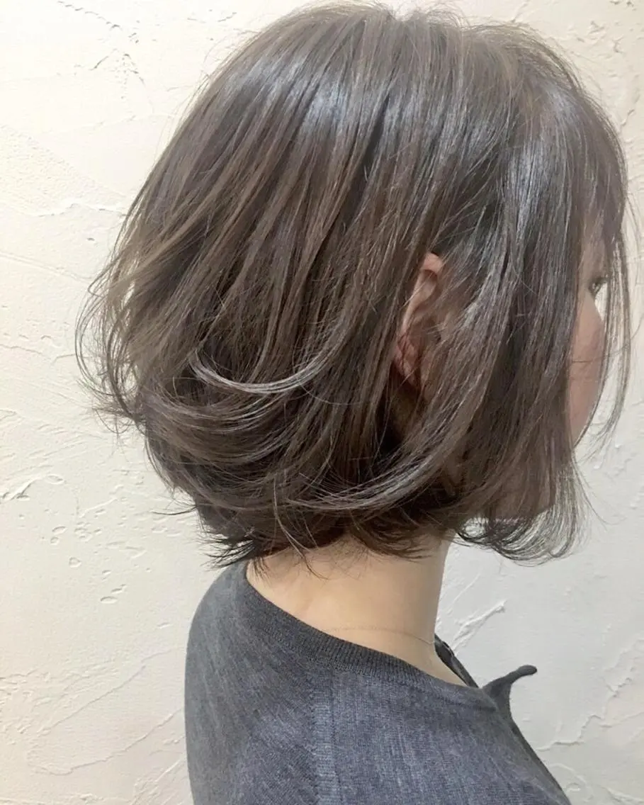 ショート カラー ヘアカラー トリートメント F. 梅田/ボブ/パーマのヘアスタイル