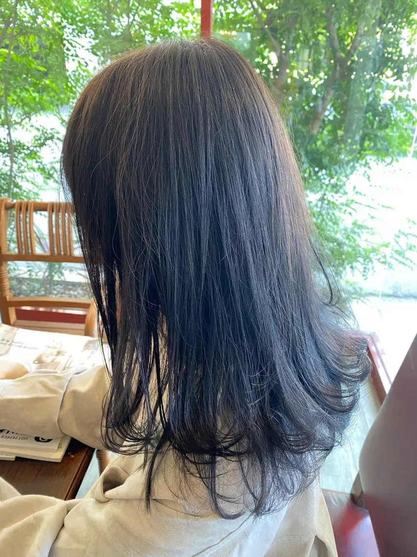 セミロング アッシュ 松村 未央のヘアスタイル