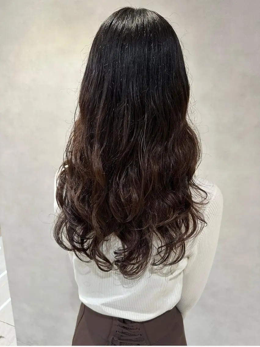 ロング パーマ カット パーマ トリートメント ヘアセット EARTH 越谷店のヘアスタイル