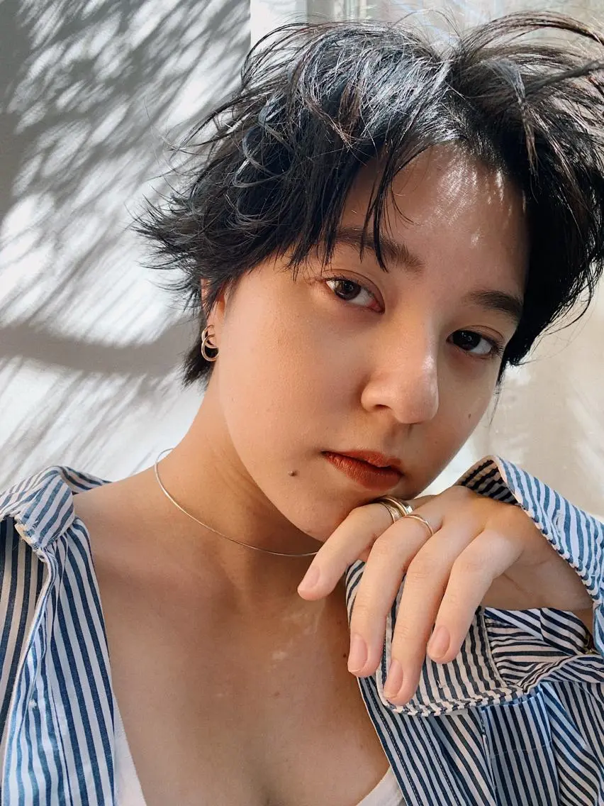 ショート カラー パーマ ヘアアレンジ ハンサムショート ショートヘア 小顔カット カット ヘアセット 松田 亮葉のヘアスタイル