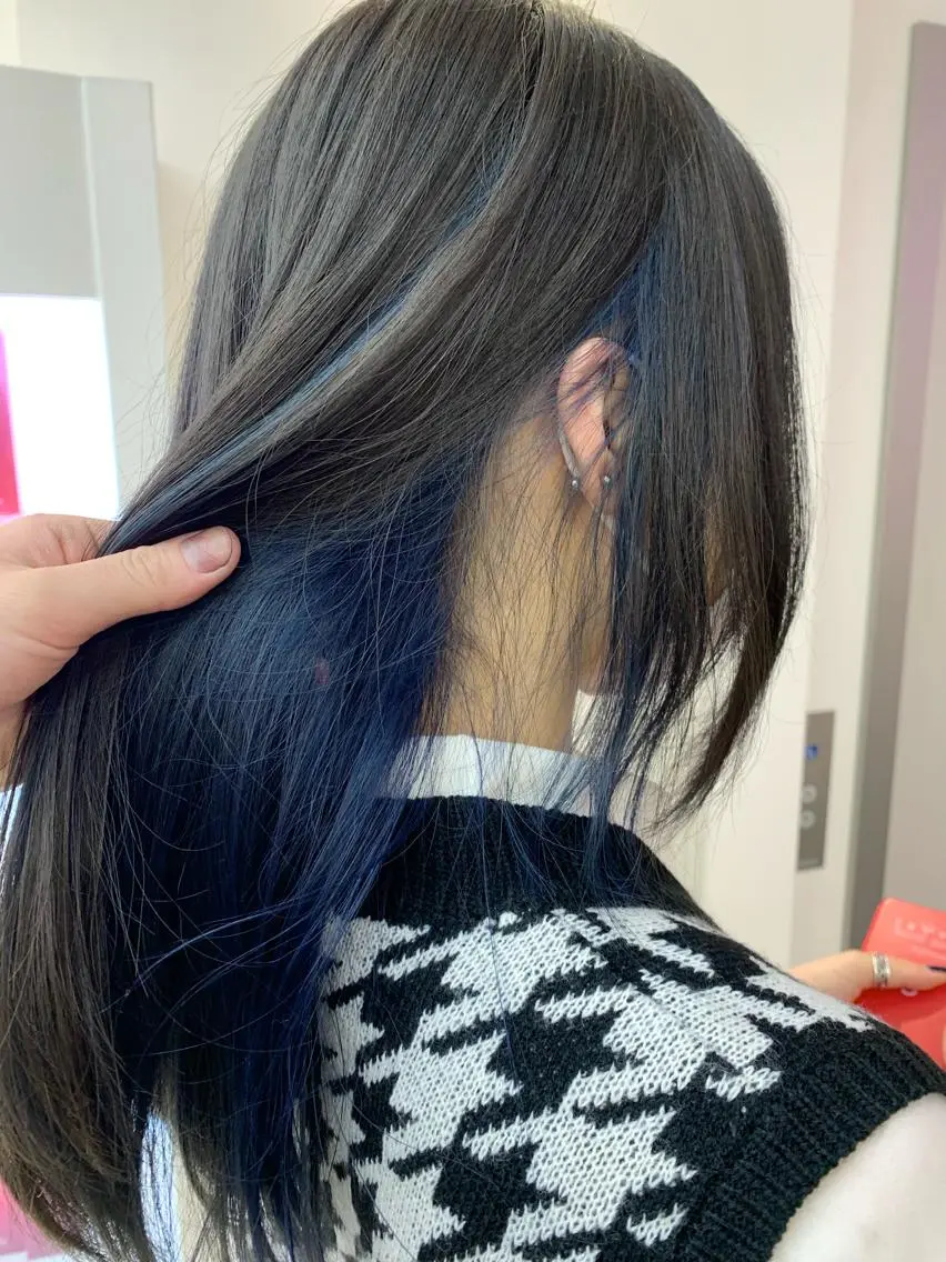 ミディアム カラー ヘアアレンジ レイヤー🩵透明感 ೀユイ🌙のヘアスタイル