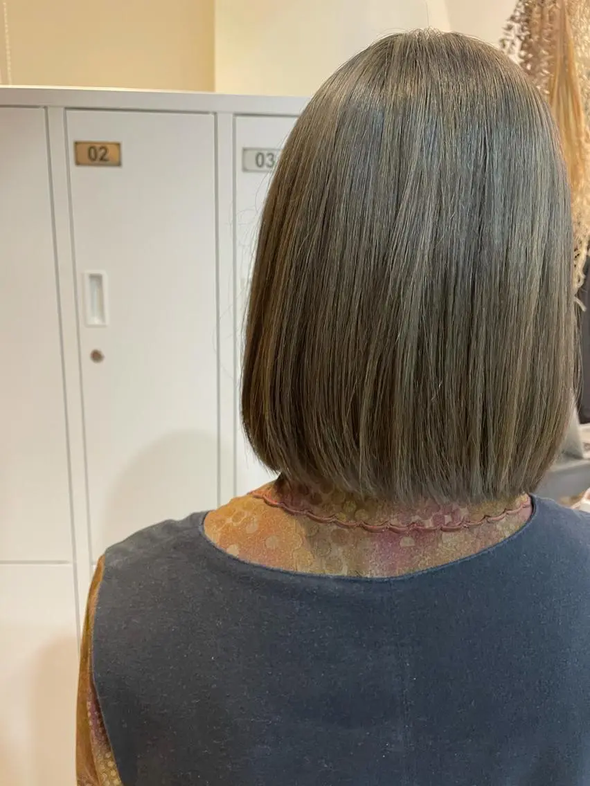 ミディアム カラー ブリーチ オリーブカラー カット ヘアカラー トリートメント 中目黒🌼 🌼ハナのヘアスタイル
