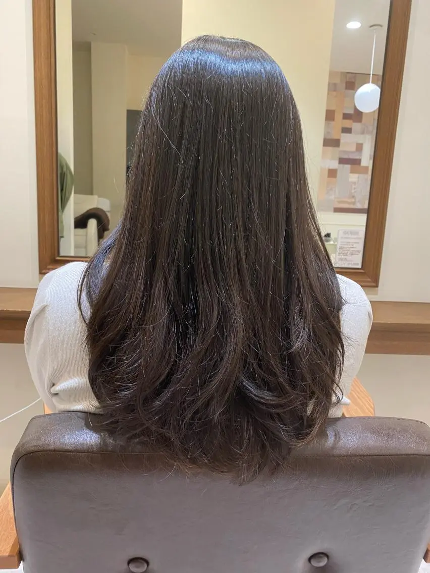 ロング ロングレイヤー レイヤーカット ロング いいの ともこのヘアスタイル