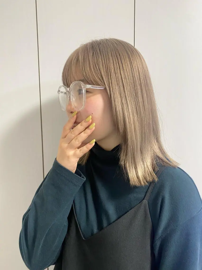 ミディアム デザイン🥇複雑履歴 ハイトーン特化のヘアスタイル