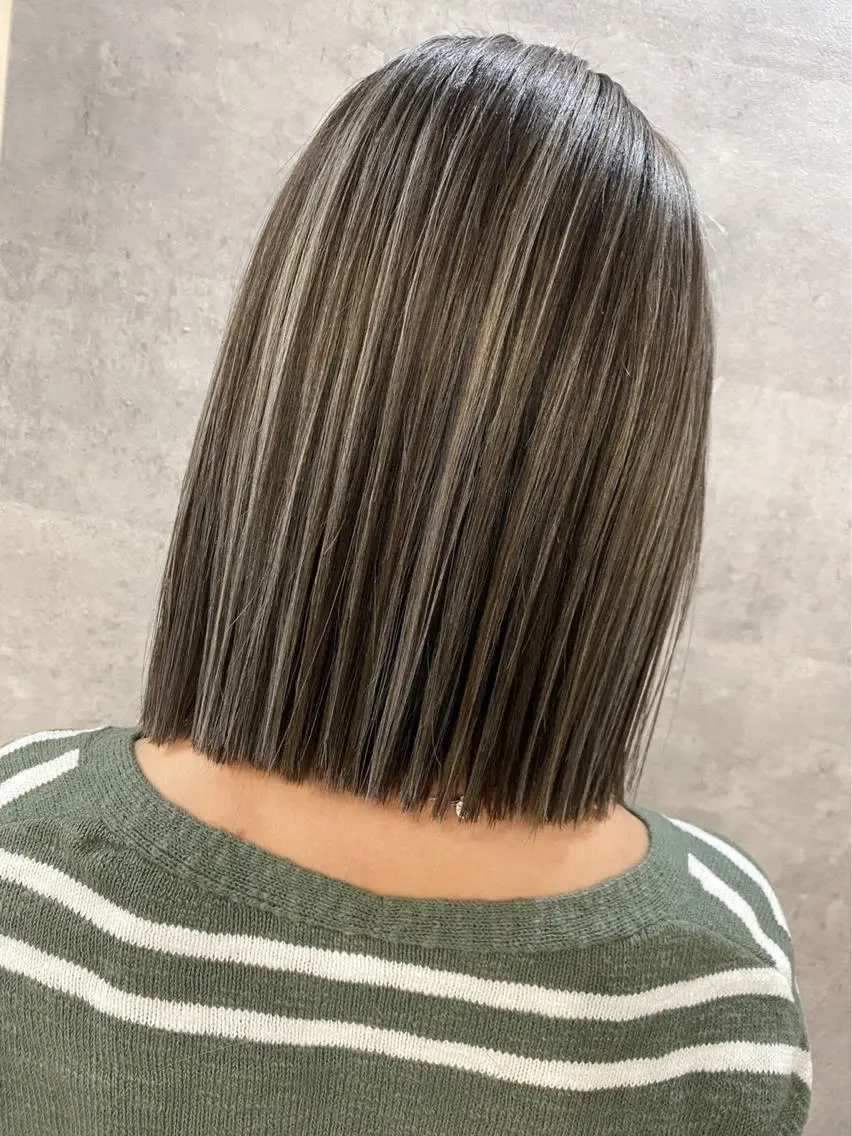 ショート 切りっぱなしボブ ボブ ハイライト 寺嶋 貴大のヘアスタイル