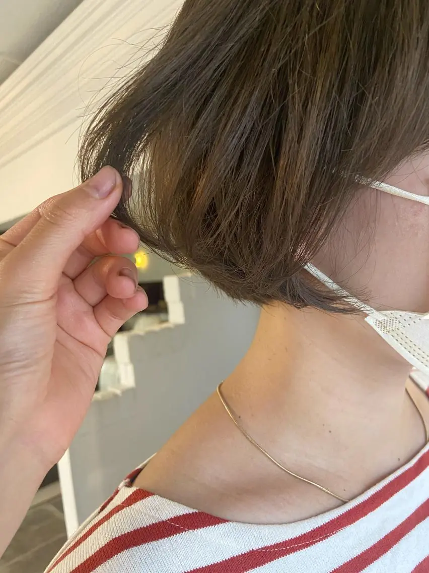 ショート カラー ヘアアレンジ ベージュカラー ブリーチ ダブルカラー ブリーチなしカラー オリーブベージュ 眠れるヘッドスパ✨ chacoのヘアスタイル