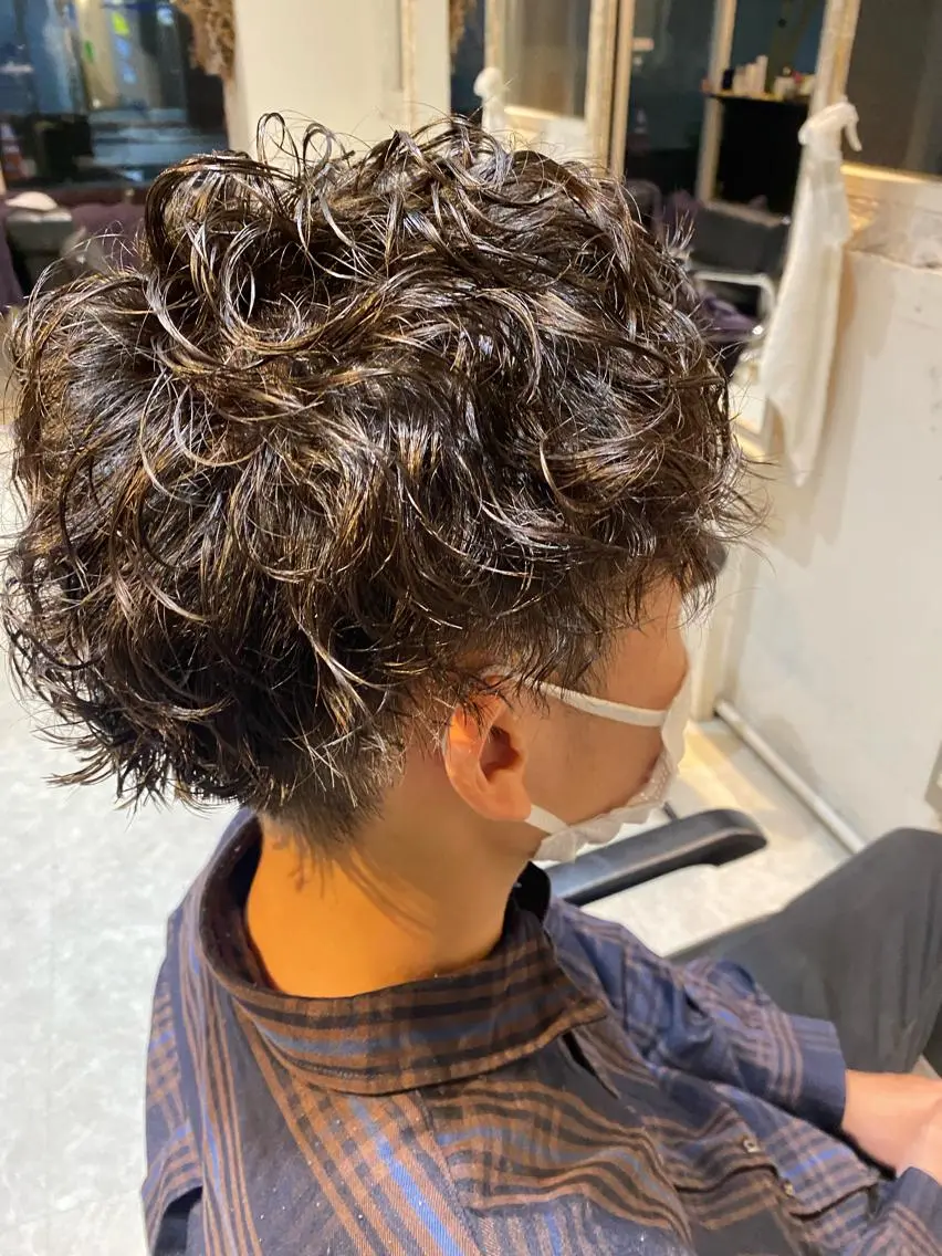 ショート メンズ メンズパーマ バレイヤージュ職人 🔥代表YU-SHIのヘアスタイル