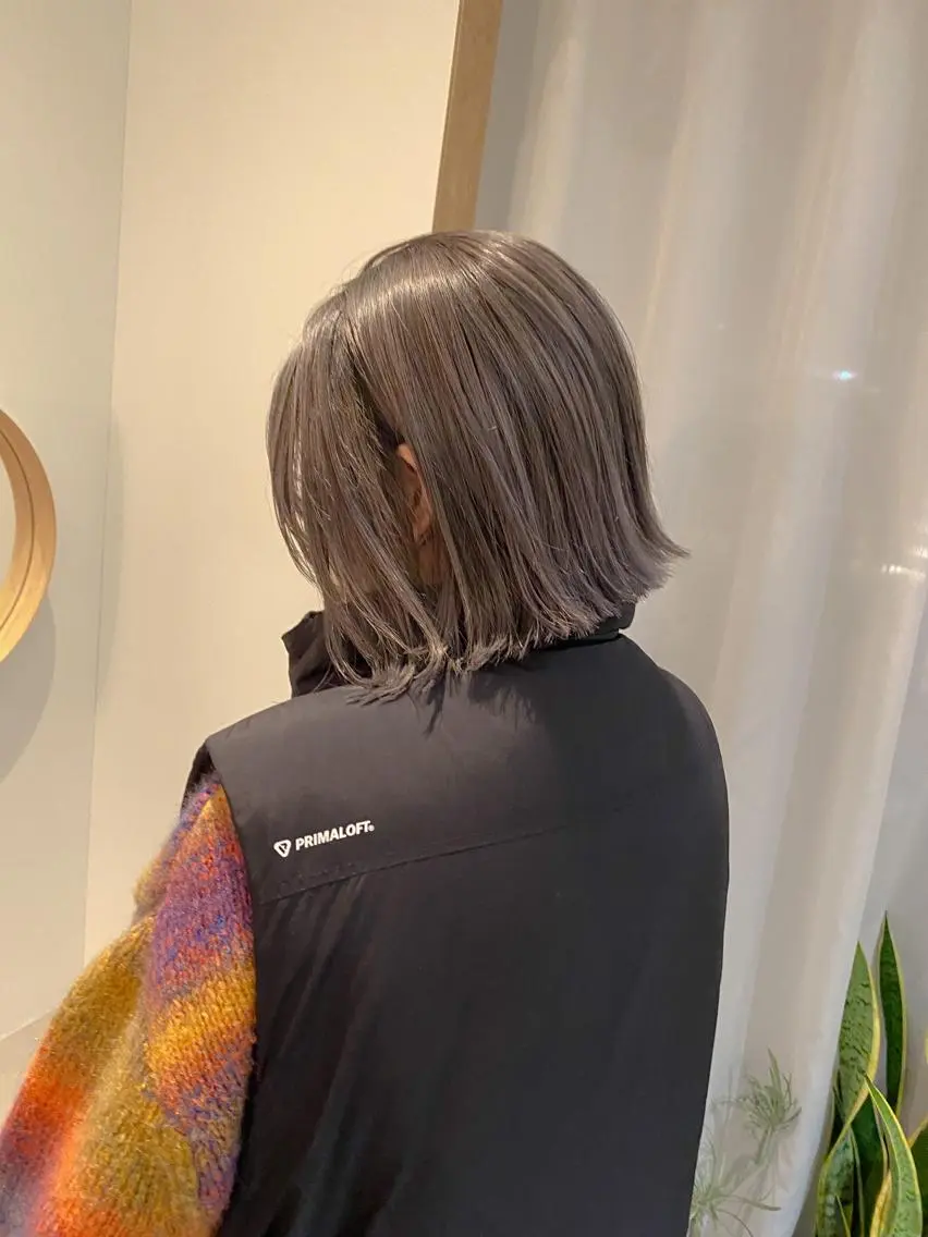 ミディアム カラー カット ヘアカラー トリートメント 美髪ストレート 川本雄己のヘアスタイル
