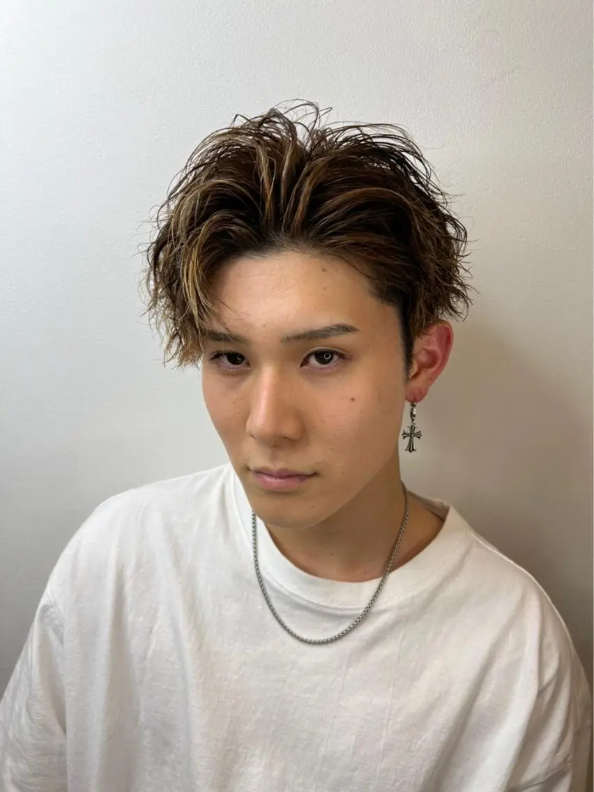 ショート パーマ メンズ メンズパーマ かきあげバング 野中 慈穏のヘアスタイル
