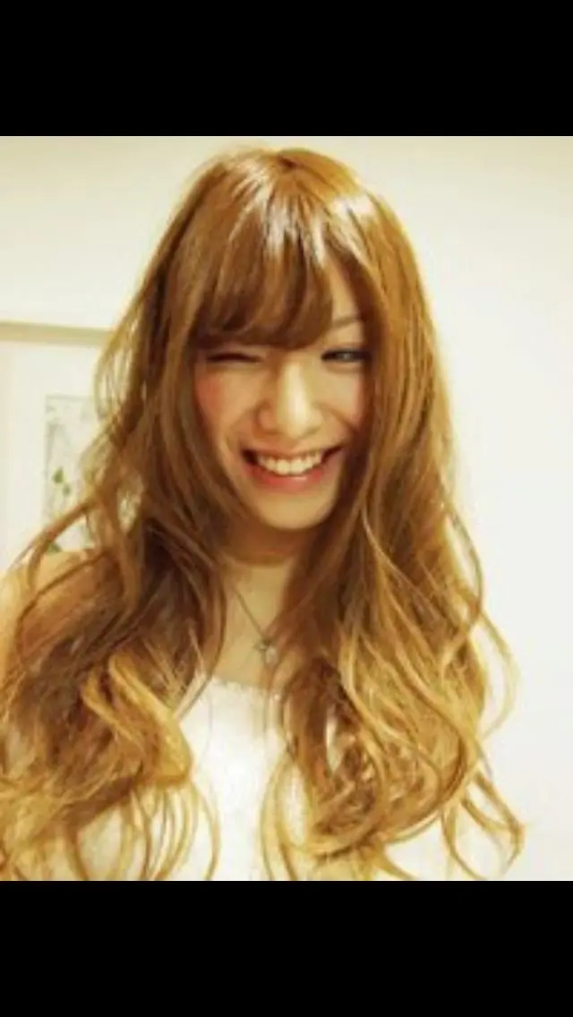 ロング YURI TATSUMAのヘアスタイル