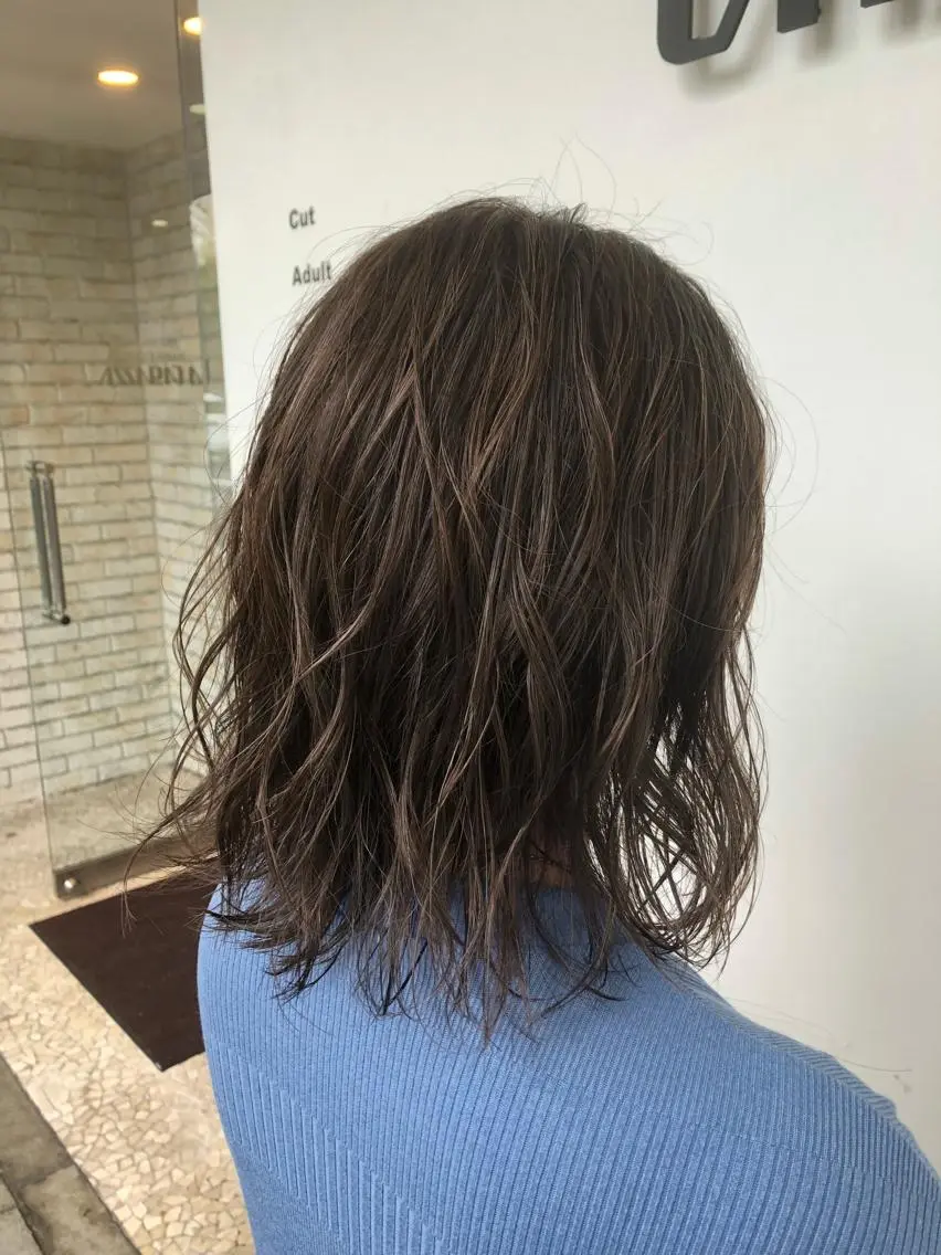 ショート カラー グレージュ ハイライトカラー ボブ ハイライト ヘアカラー トリートメント 東條 克義のヘアスタイル