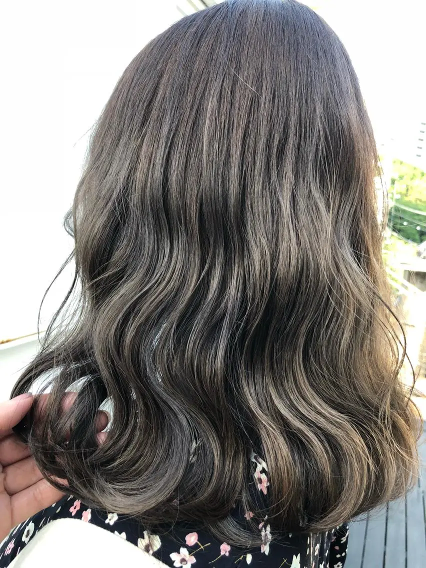 セミロング カラー 遠藤 眞実のヘアスタイル