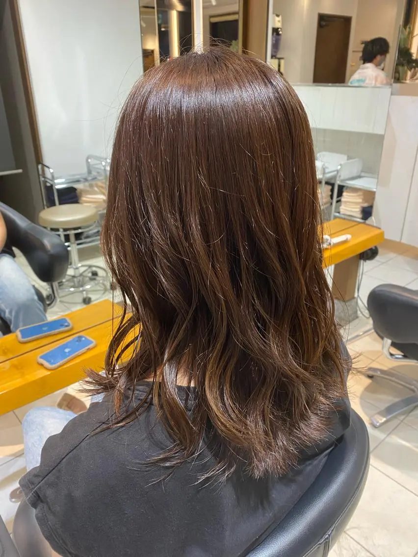 ロング 塩崎 絢世のヘアスタイル