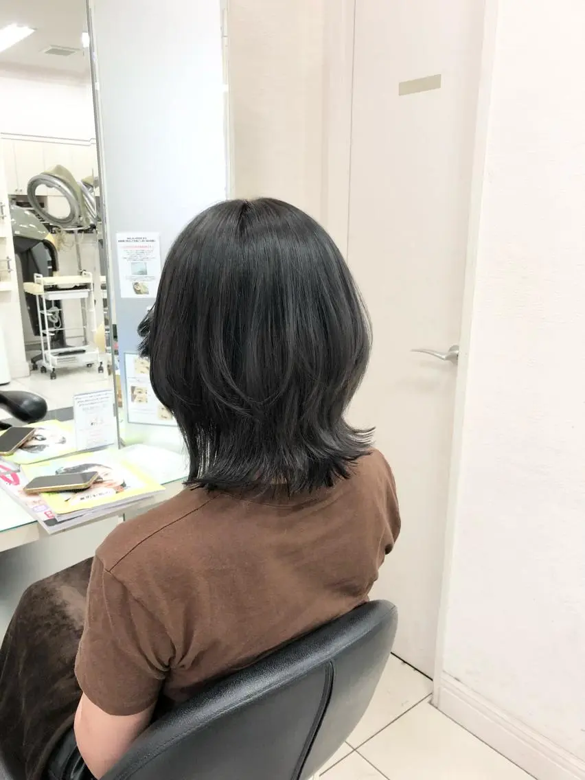 ミディアム カラー カット ヘアカラー トリートメント 渕向 克海のヘアスタイル