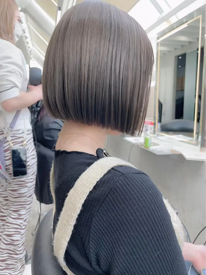 ショート カラー 縮毛矯正 トリートメント ‎🤍髪質改善‎🤍 レイヤーカット‎🤍のヘアスタイル