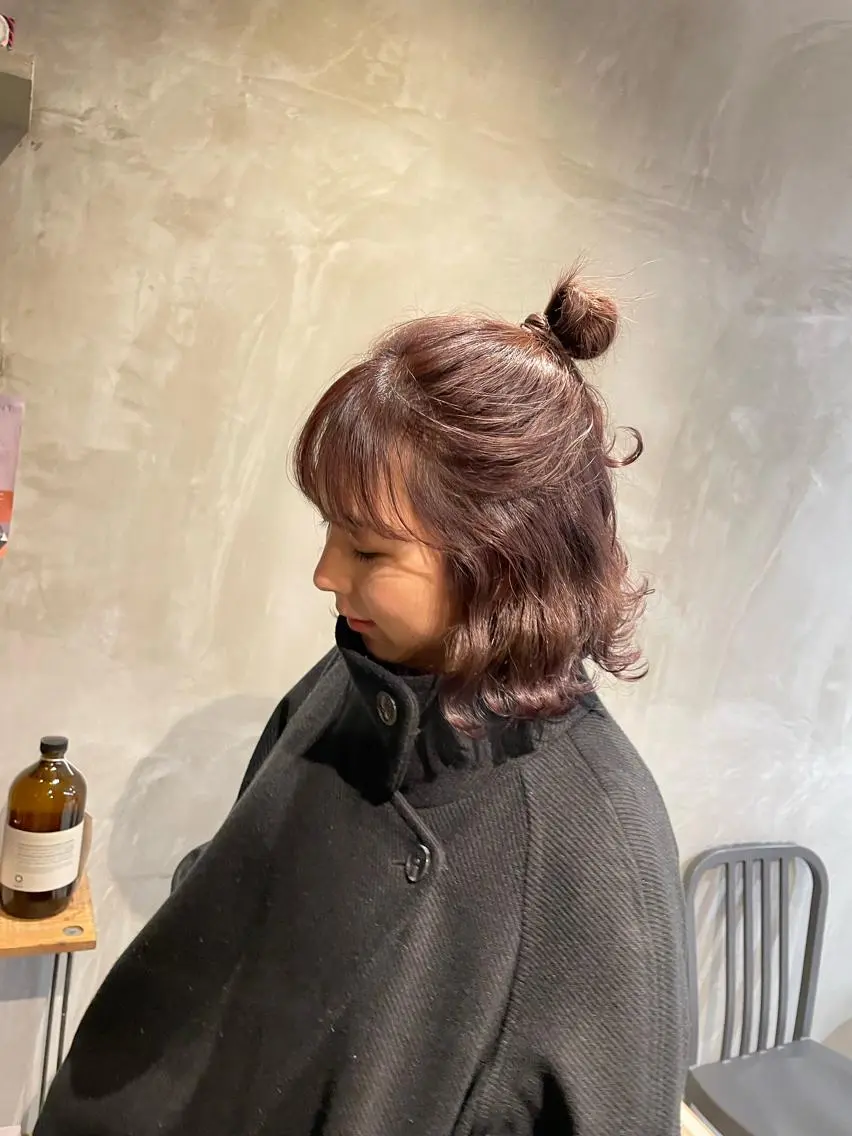 ミディアム ピンクブラウン ヘアカラー ふじはら ひなこのヘアスタイル