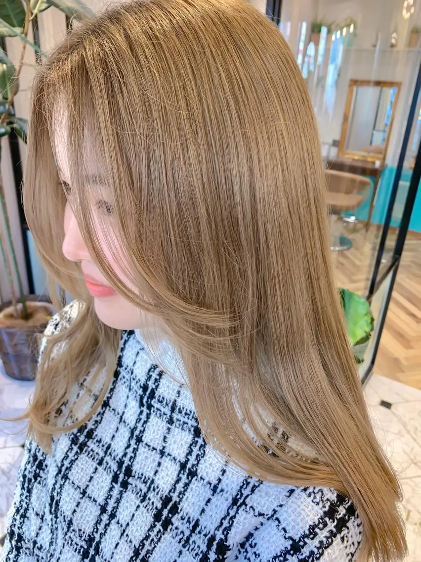 ロング レイヤー🇰🇷小顔 見せ顔周り💕トモミのヘアスタイル
