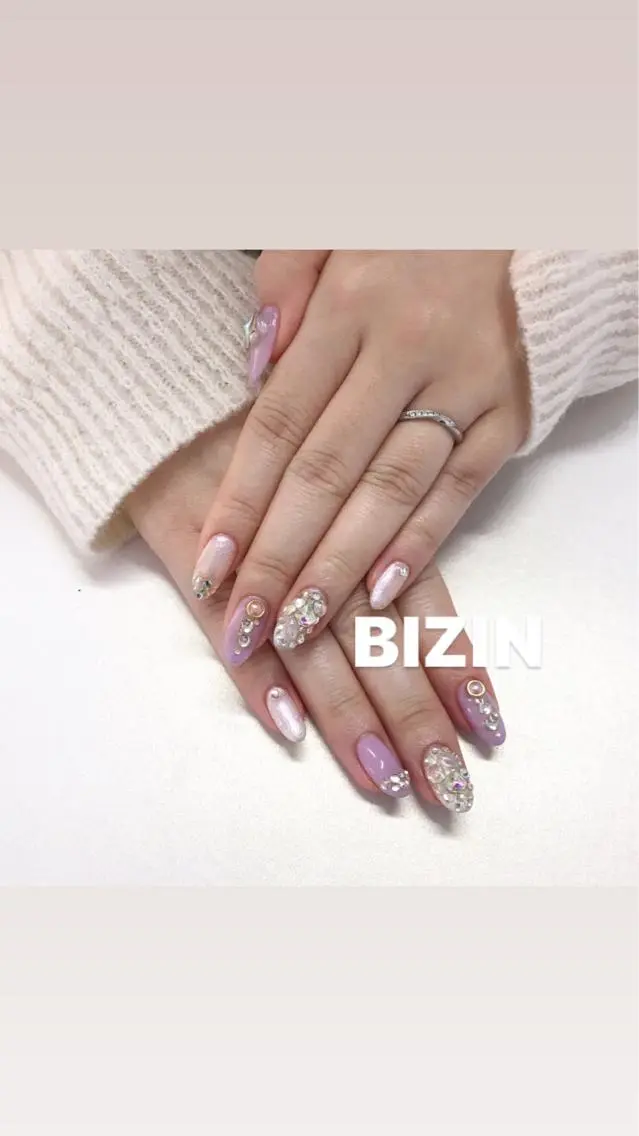 ネイル ストーンネイル 久々 もえみのネイルデザイン