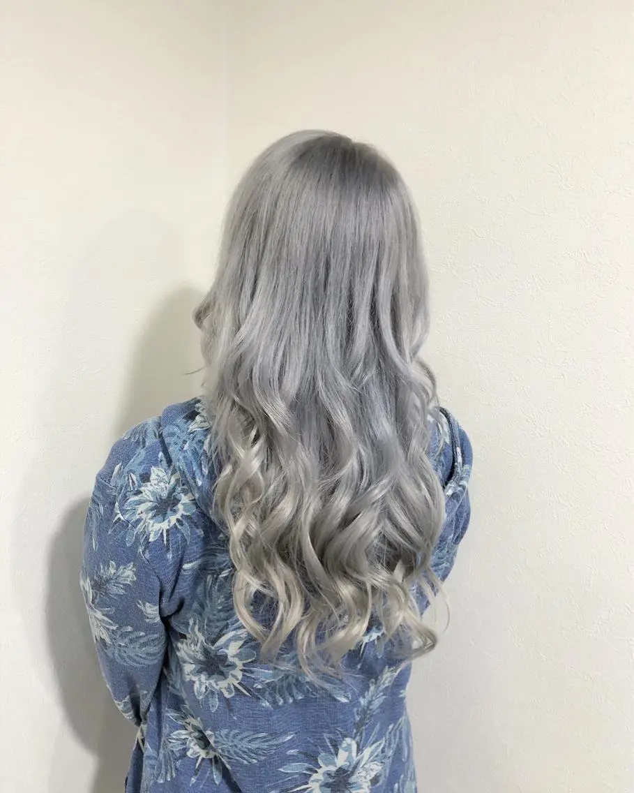 ロング アッシュ ヤマグチ ヒカルのヘアスタイル