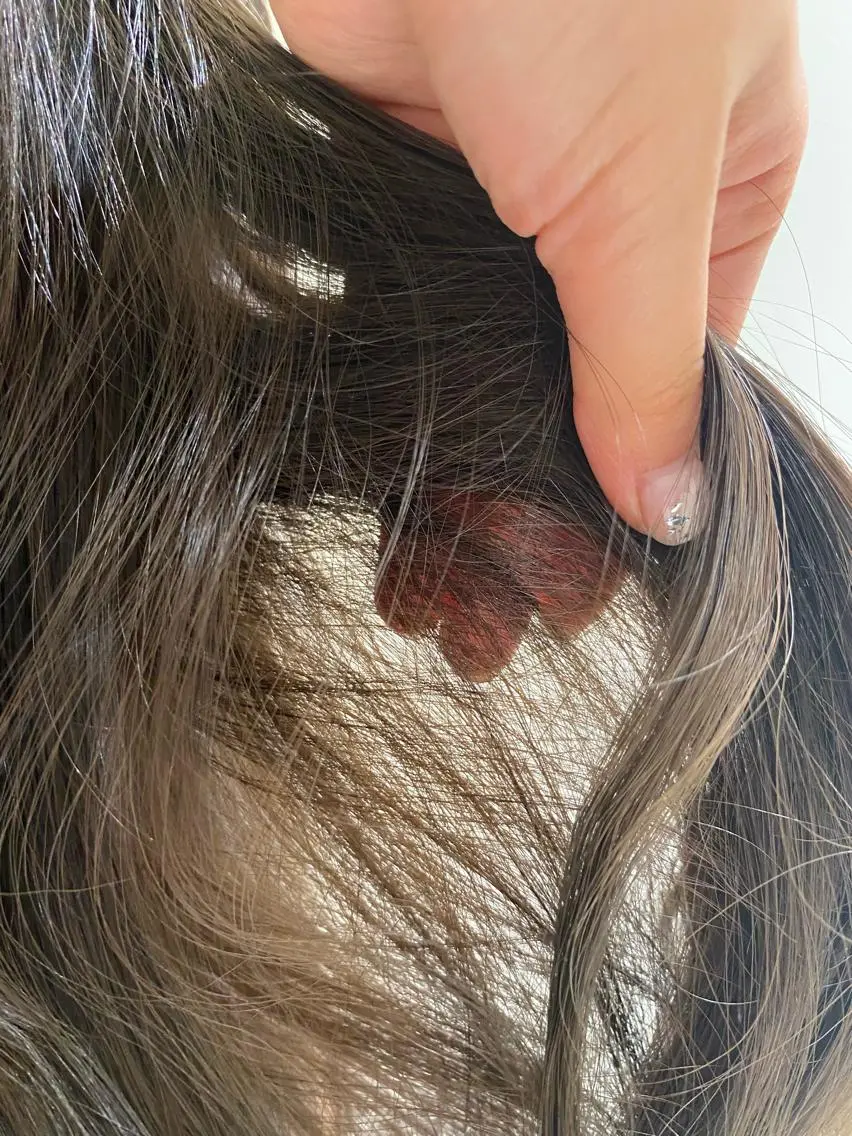 ロング カラー オリーブカラー 掛川 愛菜のヘアスタイル