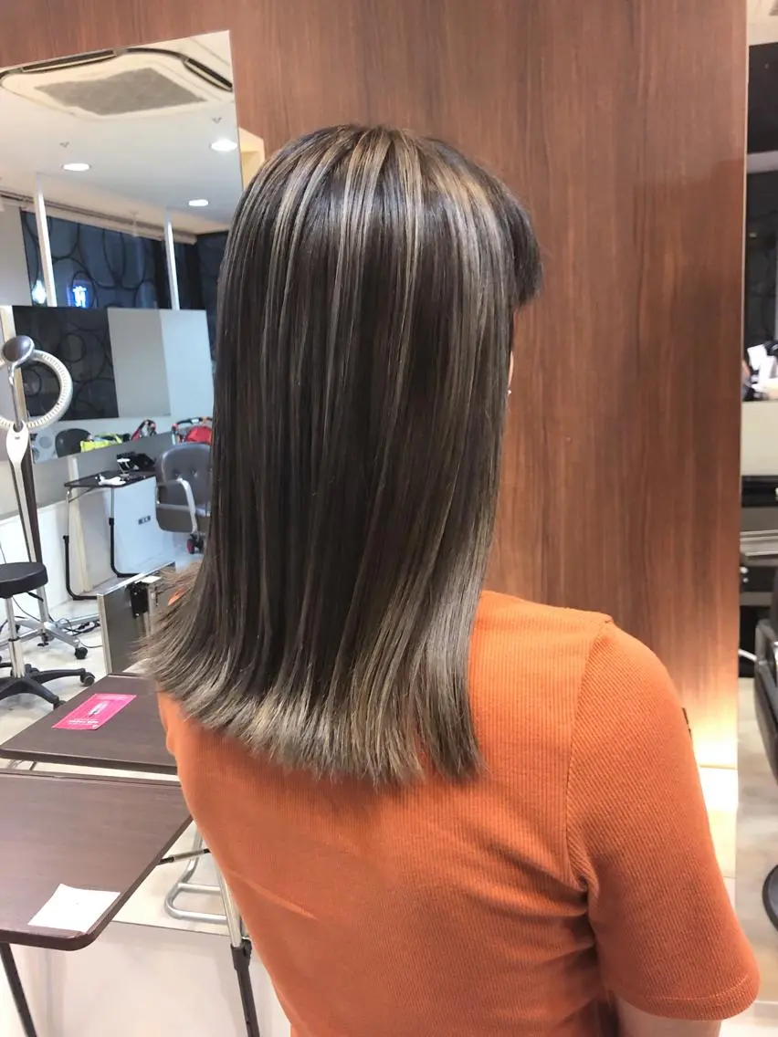 セミロング カラー ✨楠木 愛理✨のヘアスタイル