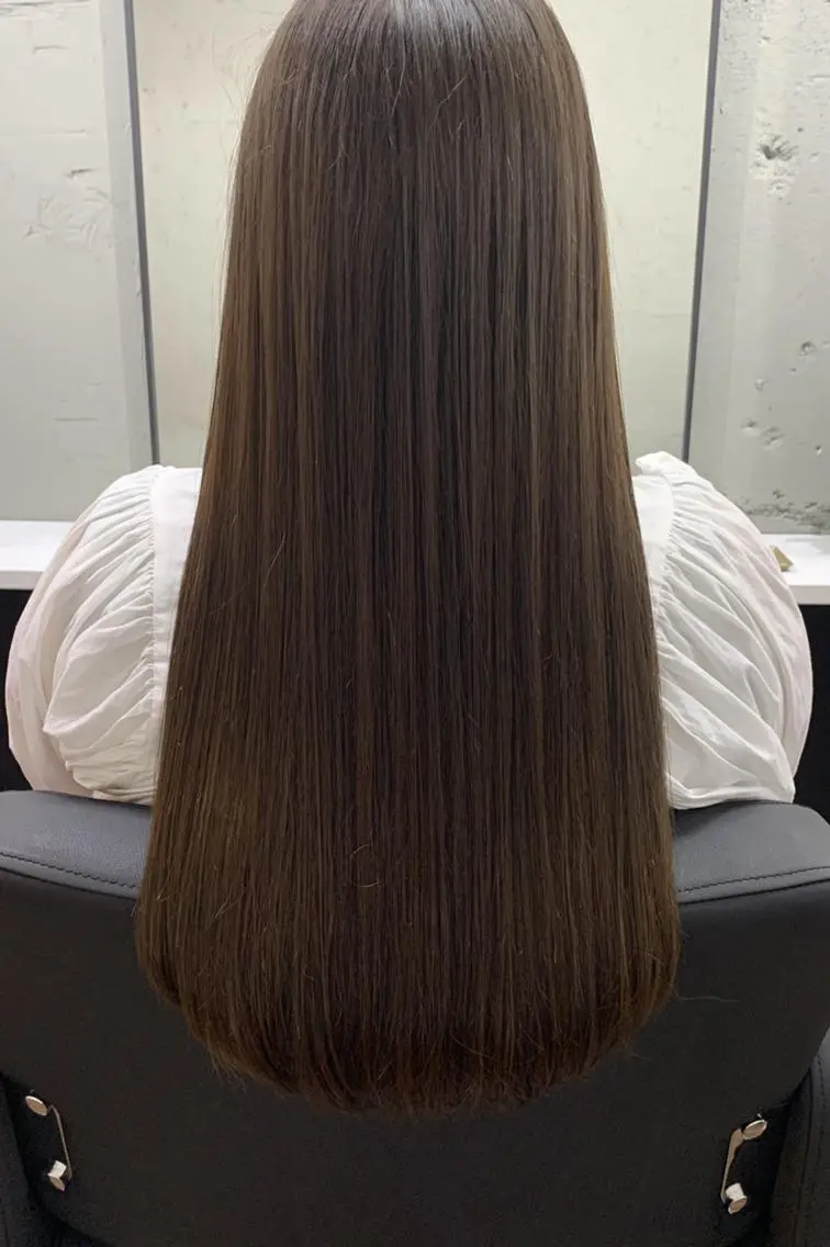 ロング Tee’s ケアブリ ーチ ハイライトのヘアスタイル