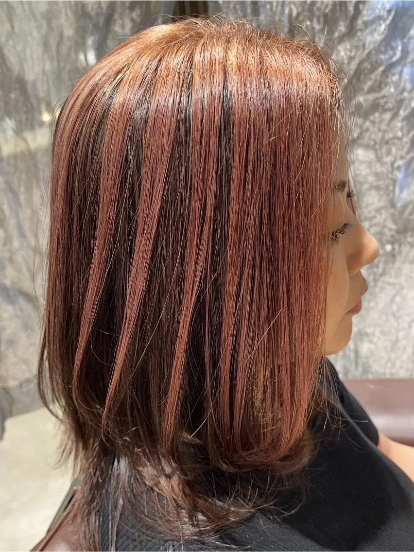 ミディアム スタッフ1 アシスタントのヘアスタイル