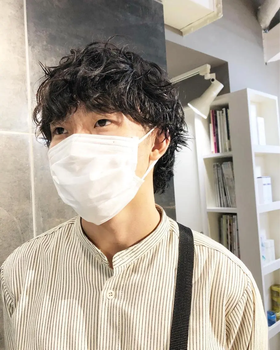 パーマ ヘアアレンジ メンズ メンズパーマ メンズウルフカット ウルフカット カット パーマ トリートメント ヘアセット メンズ特化✂️栗原 侑也のヘアスタイル
