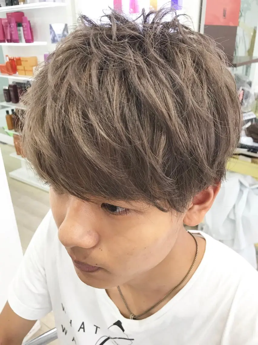 カラー メンズ レイヤーカット 西村あきやのヘアスタイル