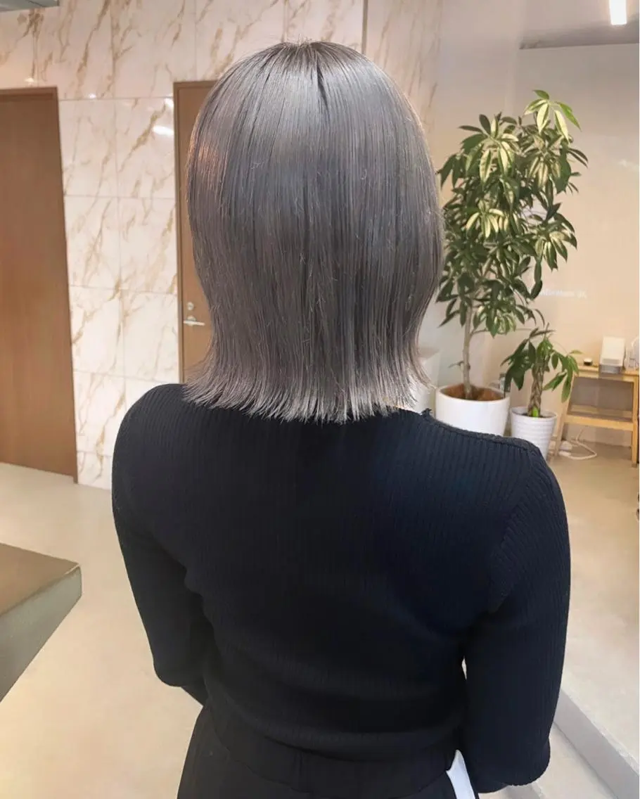 ミディアム カラー グレージュ シルバー シルバーグレージュ 韓国風ヘア ヘアカラー トリートメント ヘアセット 💎韓国風レイヤー /ボブ💎Namiのヘアスタイル