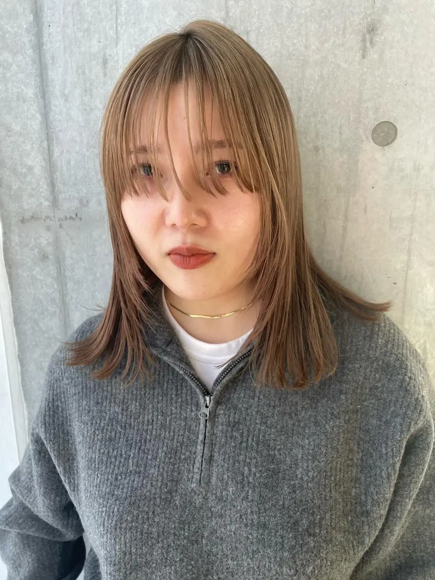 セミロング 伸ばしかけ うざバング 渋谷 留菜のヘアスタイル