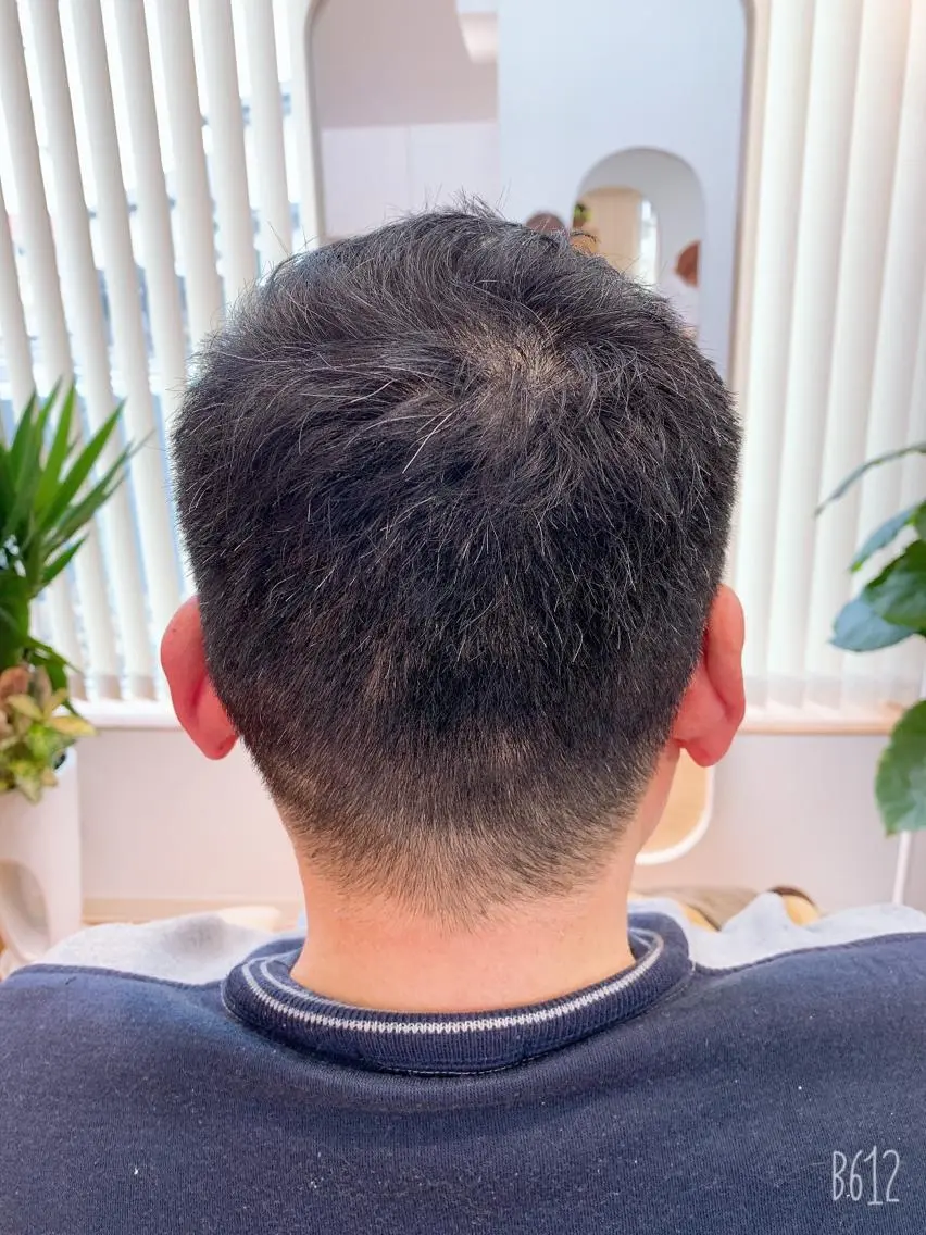 メンズ メンズベリーショート カット 中本 真央のヘアスタイル