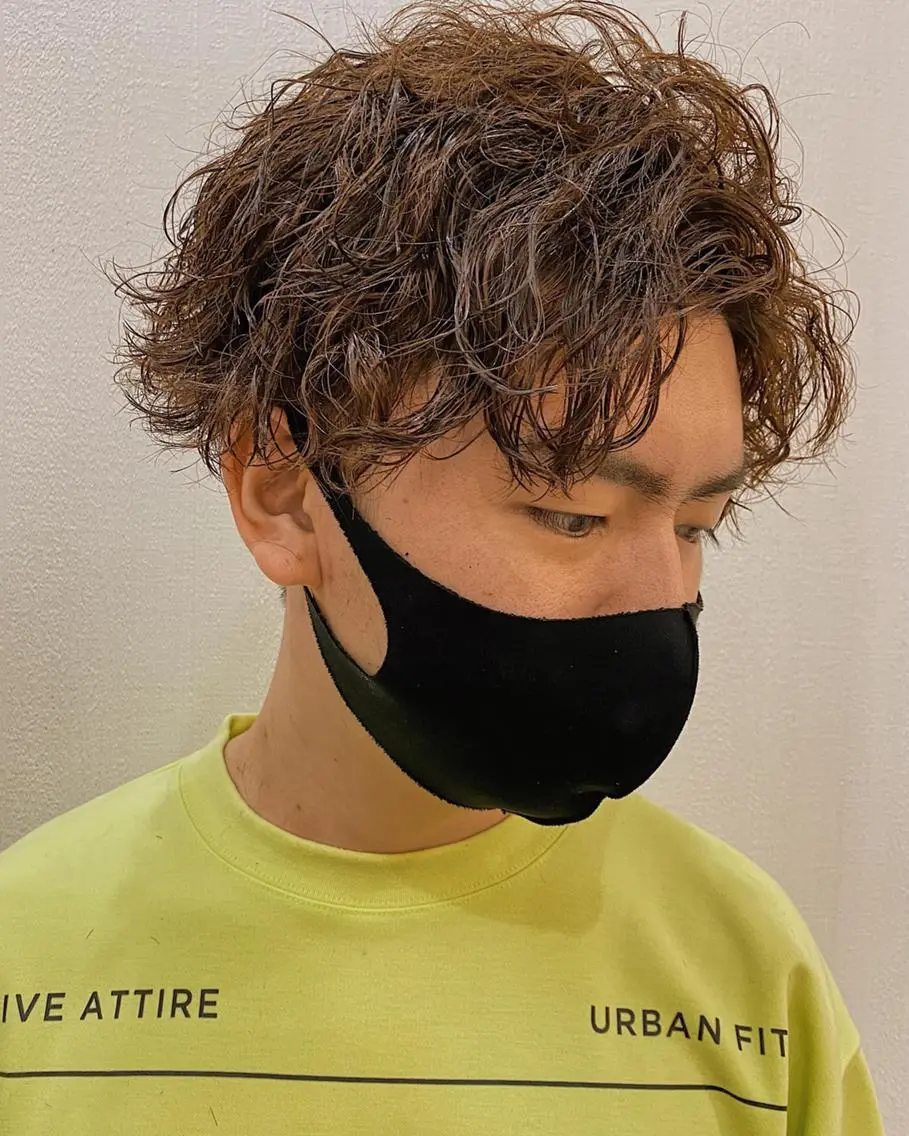 パーマ メンズ センターパート マッシュ メンズパーマ 学生（メンズ向け） メンズツイストパーマ 原田 涼矢のヘアスタイル