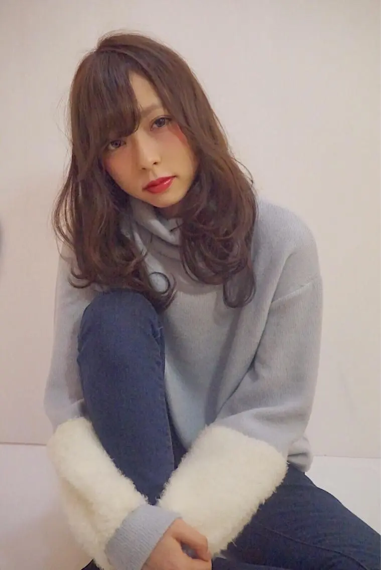 セミロング カラー HIRO .Nのヘアスタイル