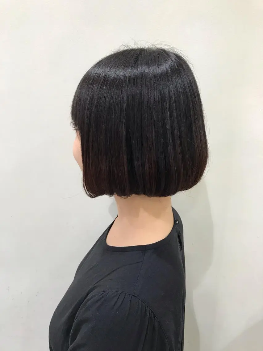 ミディアム ボブ 富田 菜月のヘアスタイル