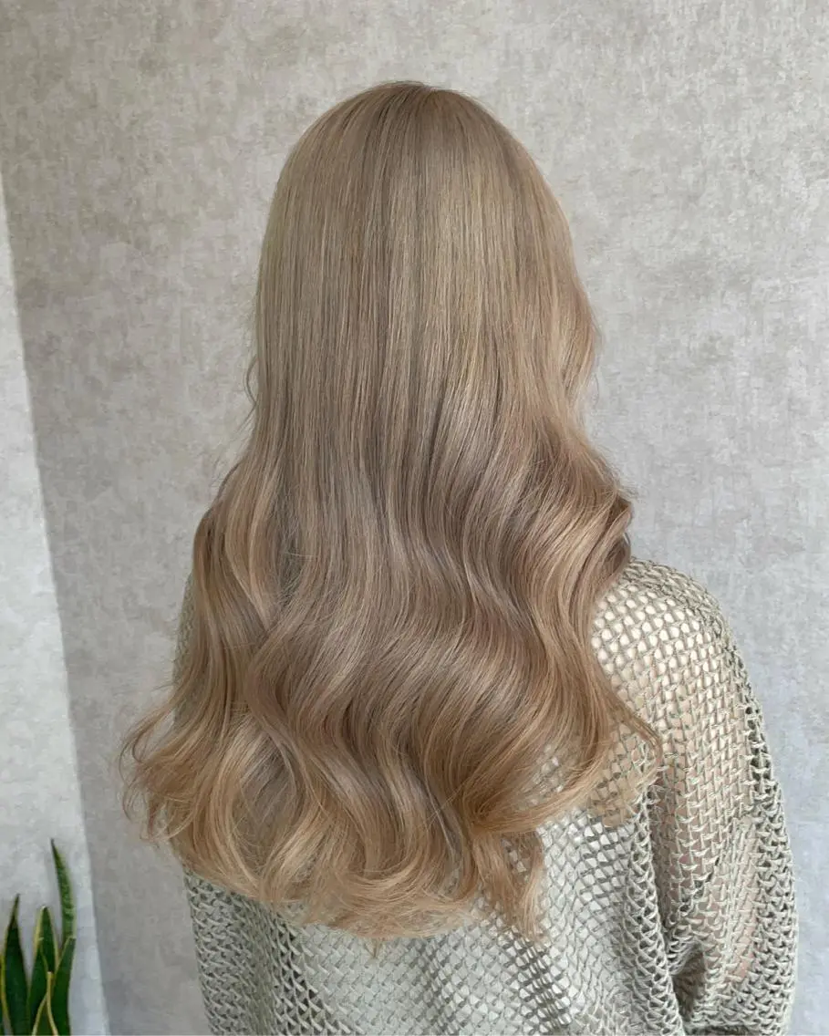 カラー ベージュカラー ミルクティーベージュ ヘアカラー バレイヤージュ特化| Takuのヘアスタイル
