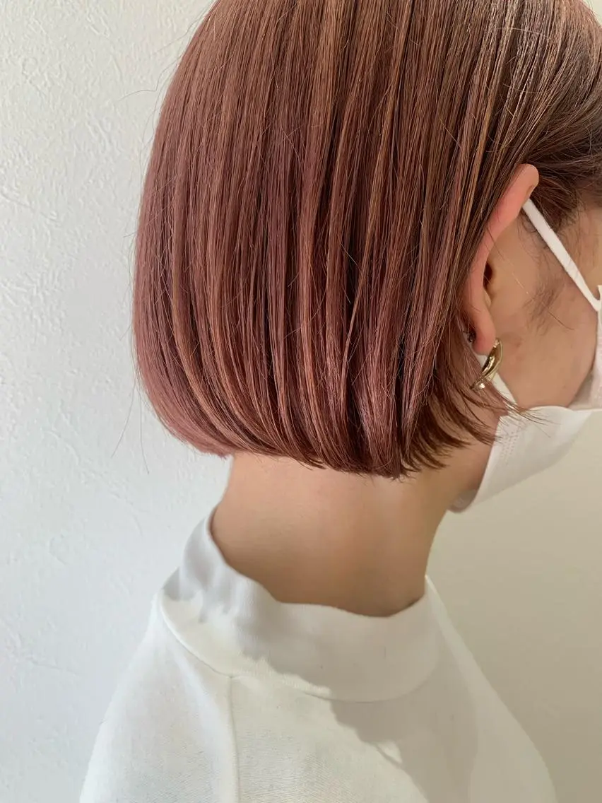 ショート カラー ベージュカラー ブリーチ ピンクカラー ピンクベージュ カット ヘアカラー トリートメント hubhair レイヤー/透明感のヘアスタイル