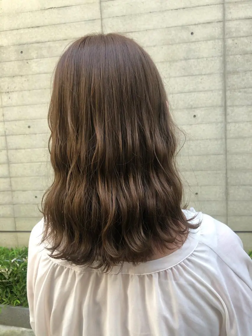 セミロング ヘアカラー トリートメント ✨色持ちの良い艶 カラー✨蟹江真世のヘアスタイル