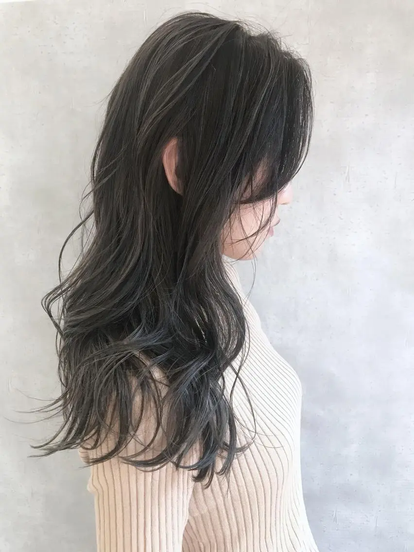 ロング カラー MOU namba ムウナンバのヘアスタイル