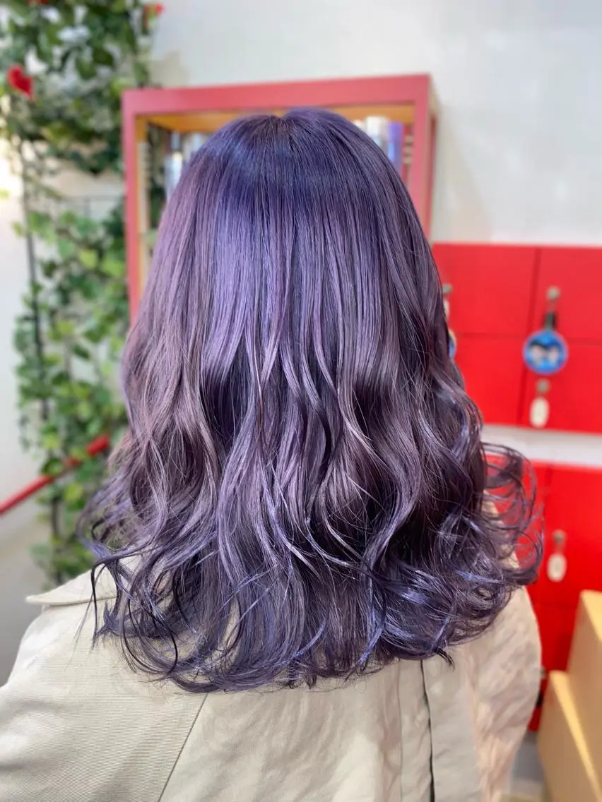 セミロング ヘアカラー ゆぴ☾/推しカラー /ハイトーンのヘアスタイル