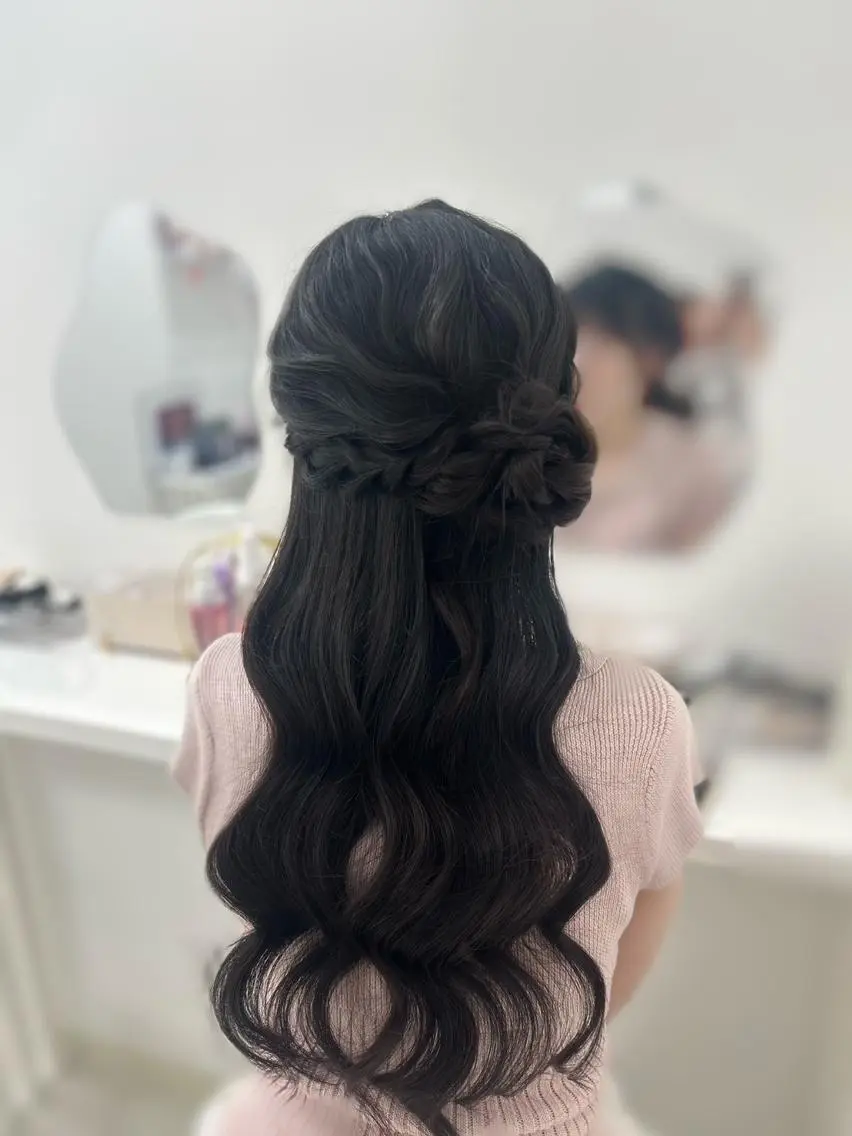 ヘアアレンジ 🪞Purasia. Yamaneのマツエク・マツパデザイン