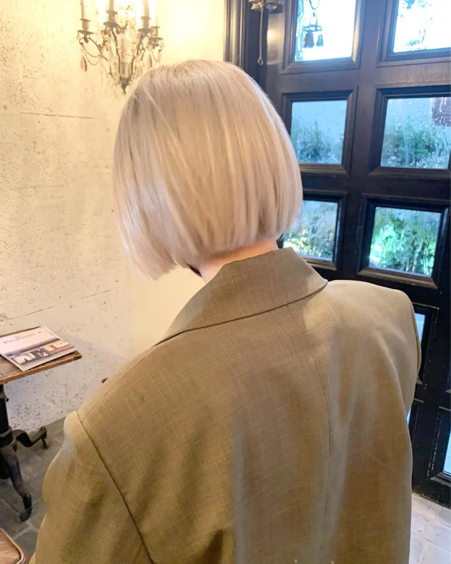 ショート アッシュ ハイライト レイヤーカット ウルフカット カット ヘアカラー トリートメント 🫧ハイトーン✨格安 より質💐マンツーマのヘアスタイル