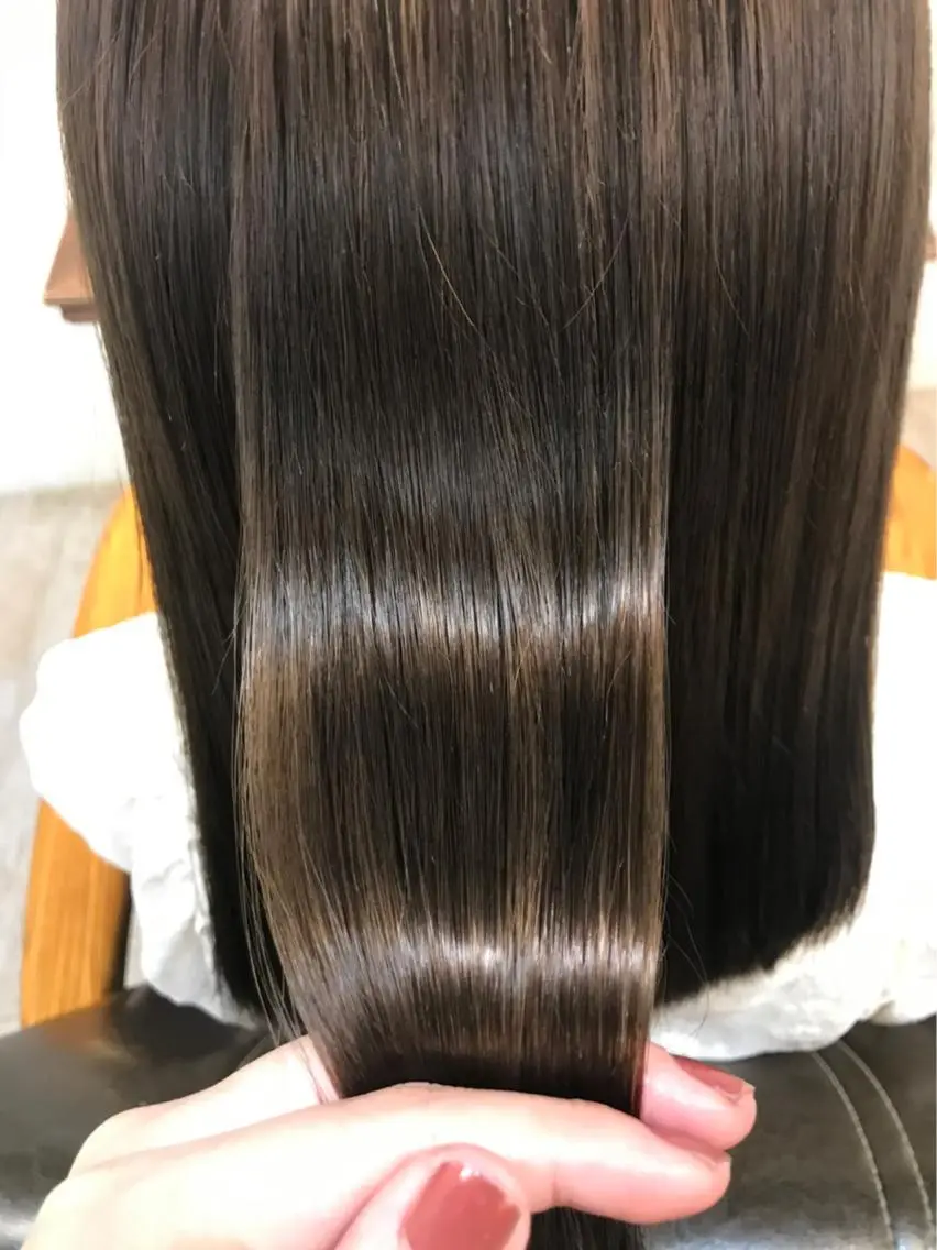 ロング カラー 🫧艶ダブルカラー ブリーチ🫧トモヤのヘアスタイル
