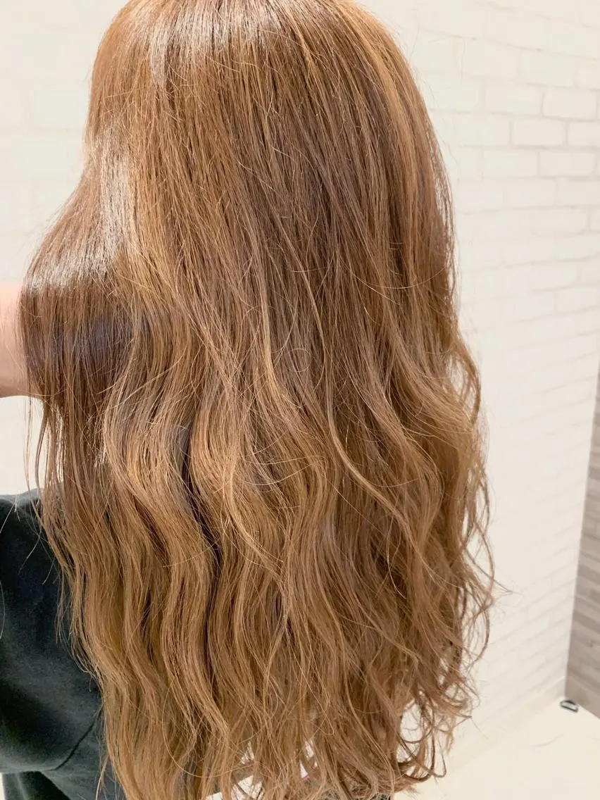 ロング カラー ベージュカラー 透明感カラー Gain Nanamiのエステ・リラクイメージ
