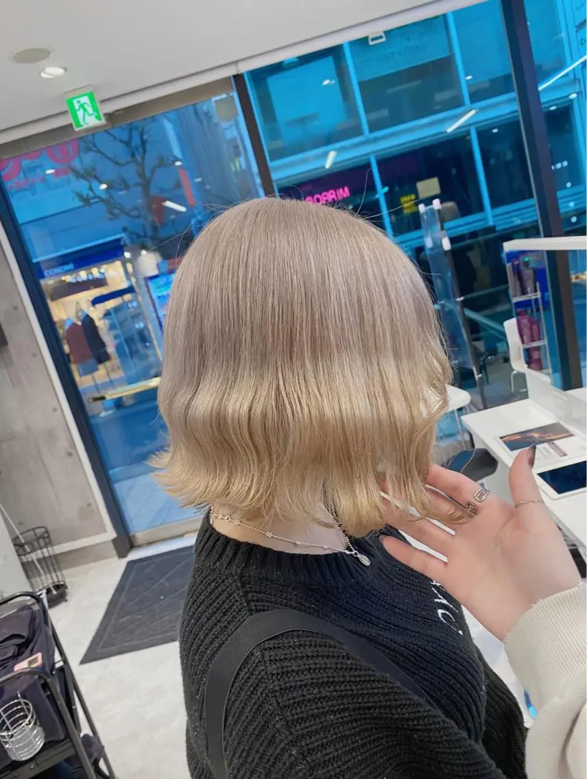 ミディアム カラー ヘアアレンジ 韓国ヘア 🦋KIRA🦋のヘアスタイル