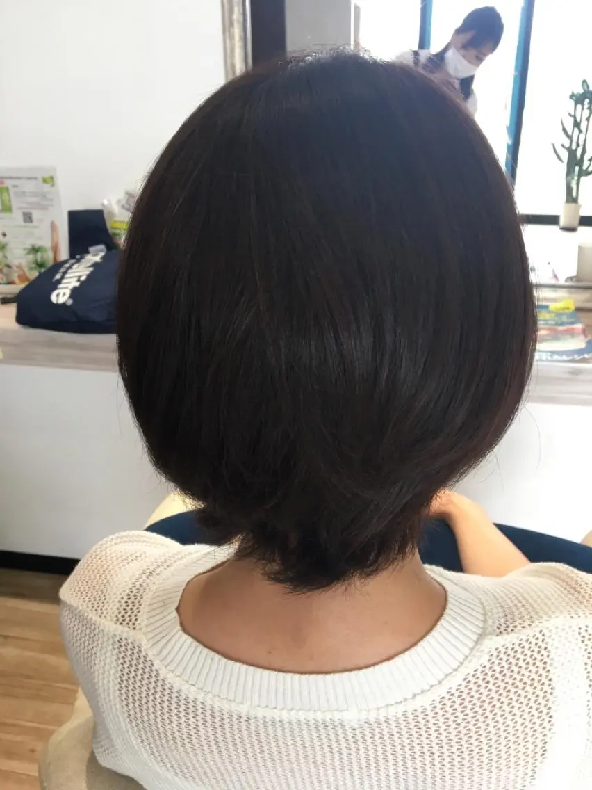 ショート カラー グレージュ Atelier 大内のヘアスタイル