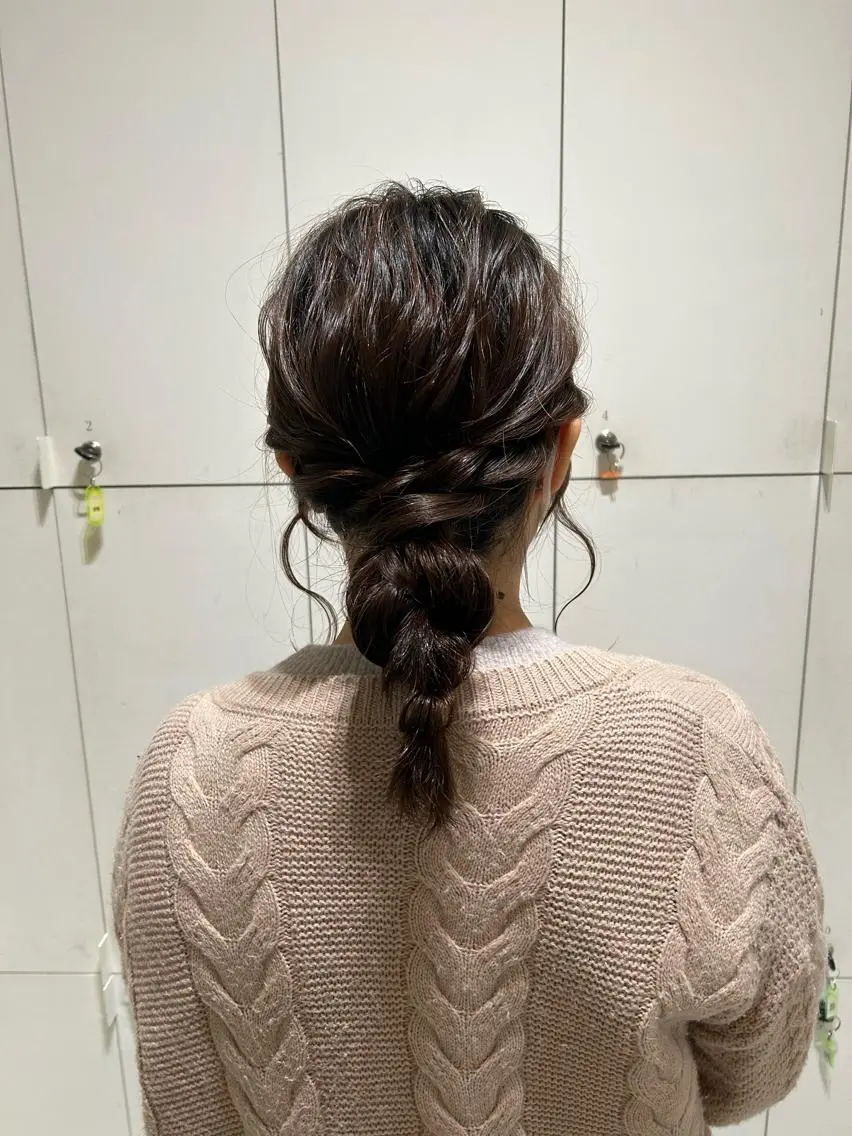 ミディアム ヘアアレンジ ヘアセット 透明感カラー🫧 nanohaのヘアスタイル