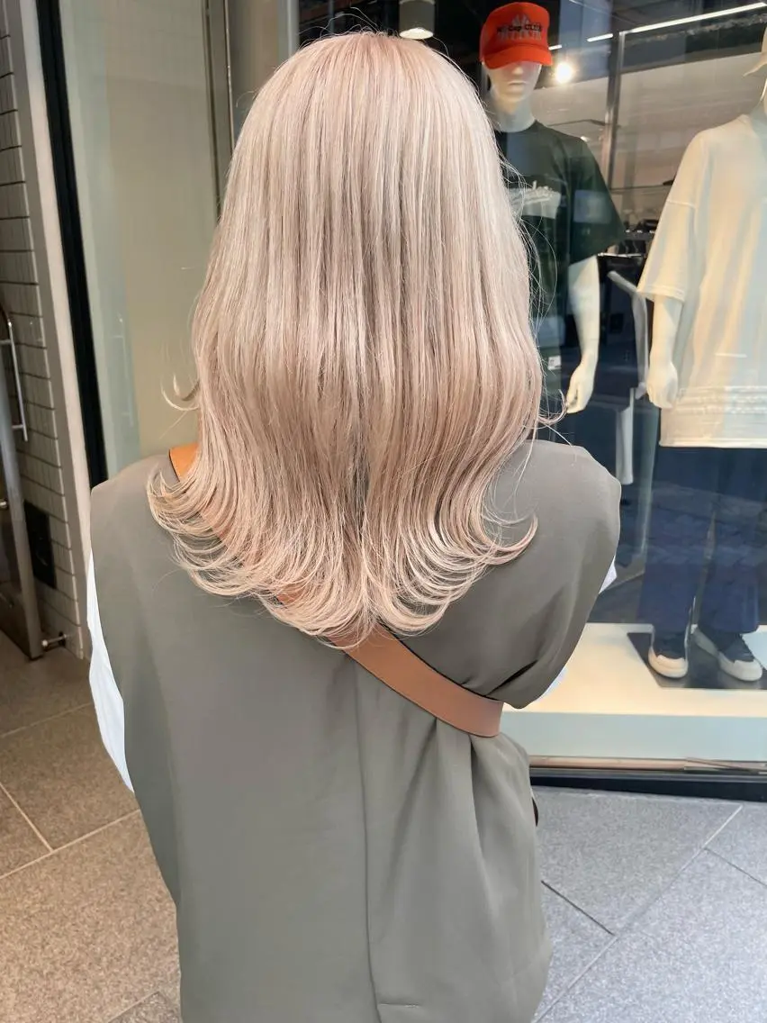 セミロング カラー ヘアカラー トリートメント 髪質改善will hairdesignのヘアスタイル