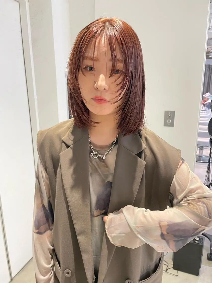 ミディアム カラー ハイライトカラー ハイライト レイヤーカット 顔周りカット/透明感 カラー✂️MEIのヘアスタイル